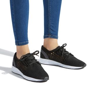 🆕 Shoedazzle Sneakers